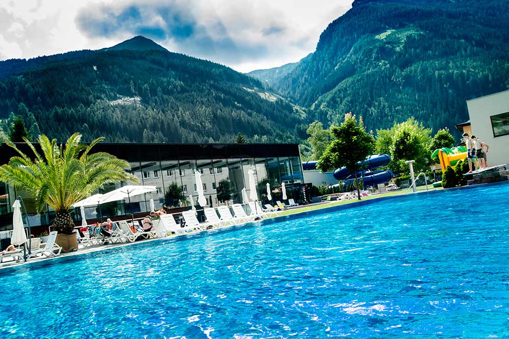 aussenbecken_felsentherme_GRUBERS_Hotel_Apartments_Gastein Aussentherme Felsentherme Bad Gastein
