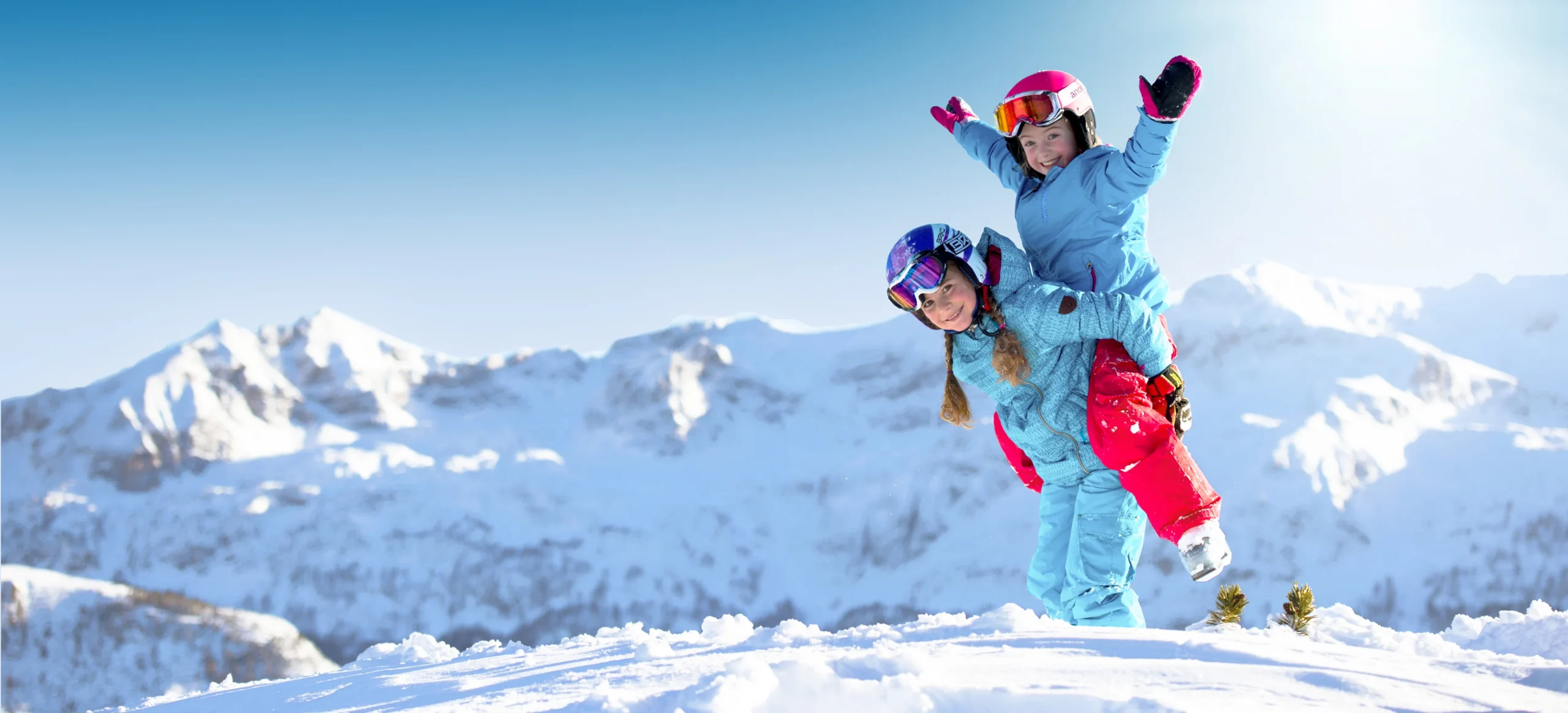 Kinder beim Osterskifahren im Skigebiet Gastein in Ski amadé